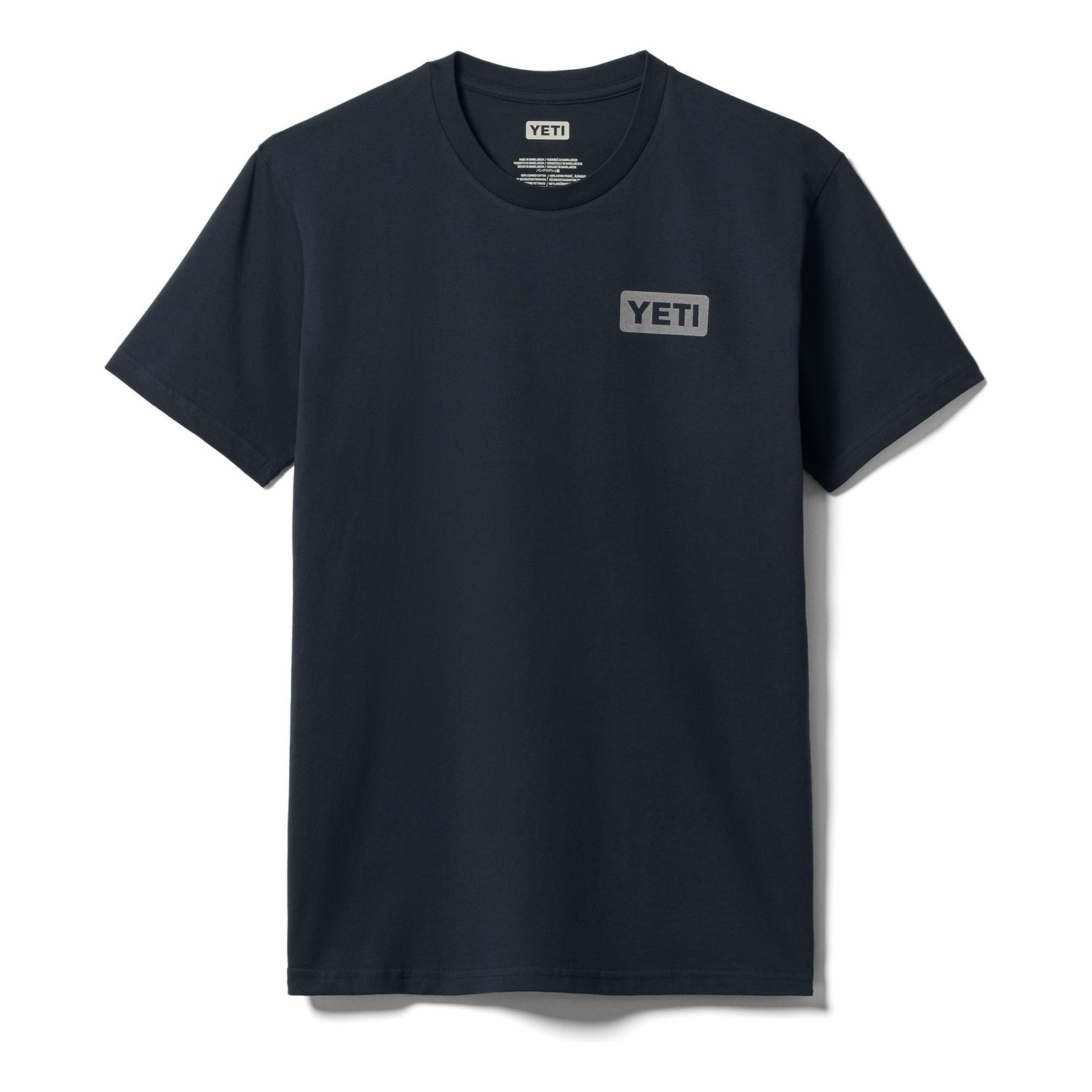 Yeti Lchest Logobadge SST T-Shirt, Navy i gruppen Beklædning og fodtøj / Beklædning / T-shirts hos Sportfiskeprylar.se (21023009166r)
