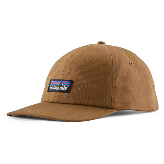 Patagonia P-6 Label Trad Cap DRBN i gruppen Beklædning og fodtøj / Kasketter og hovedbeklædning / Kasketter / Trucker caps hos Sportfiskeprylar.se (38296-DRBN-ALL)