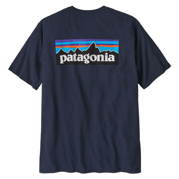Patagonia M\'s P-6 Logo Responsibili-Tee New Navy i gruppen Beklædning og fodtøj / Beklædning / T-shirts hos Sportfiskeprylar.se (38504-NENA-Sr)