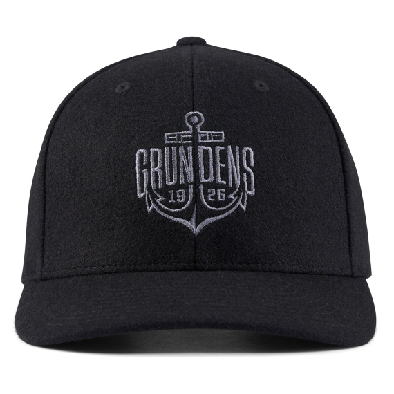 Grundéns Logo Anchor Wool Trucker Black i gruppen Beklædning og fodtøj / Kasketter og hovedbeklædning / Kasketter / Trucker caps hos Sportfiskeprylar.se (50528-001-0001)