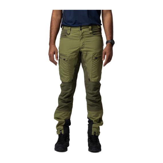Beyond Nordic BN004 M\'s Outdoor Pants Woodland Green i gruppen Beklædning og fodtøj / Beklædning / Bukser / Friluftsbukser hos Sportfiskeprylar.se (BN004-M-GREEN-Lr)