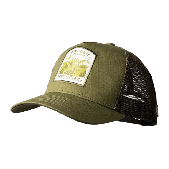 Beyond Nordic BN215 Wild Scandinavia Trucker Cap W-Iguana Green i gruppen Beklædning og fodtøj / Kasketter og hovedbeklædning / Kasketter / Trucker caps hos Sportfiskeprylar.se (BN215-W-IGUANA-OS)