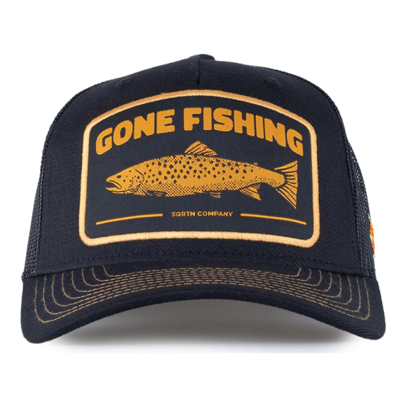SQRTN Trout Trucker Cap Black i gruppen Beklædning og fodtøj / Kasketter og hovedbeklædning / Kasketter / Trucker caps hos Sportfiskeprylar.se (CAP-331-OSFA)